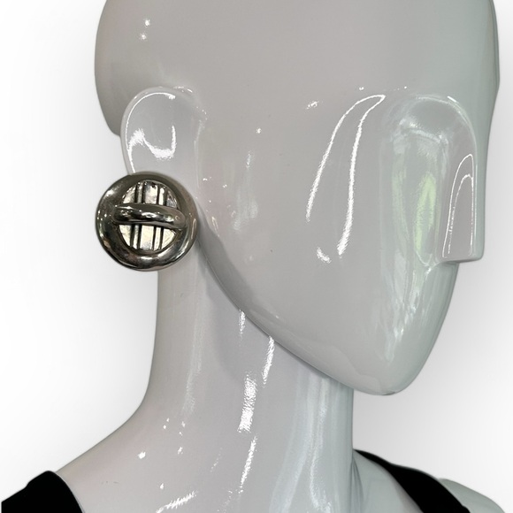 Vintage Industrial Chic Clip-On Earrings - Picture 2 of 12